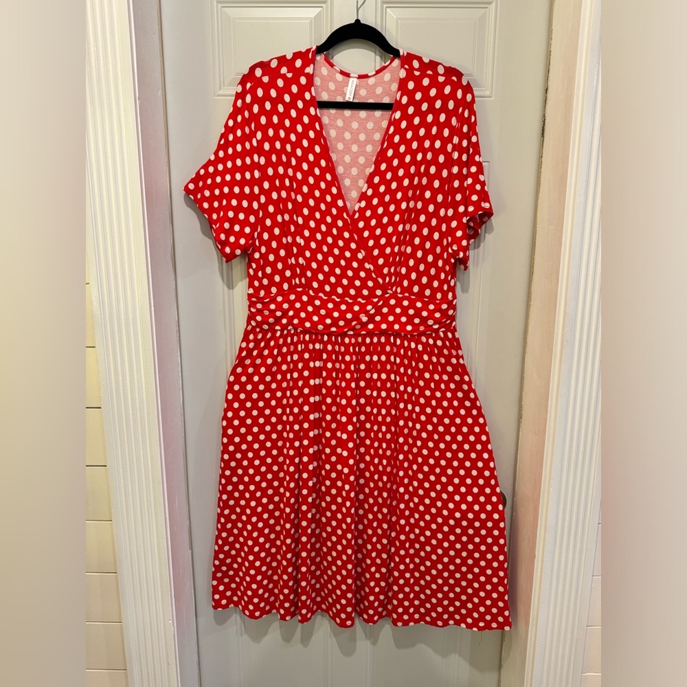 Women's Summer Short Sleeve Casual Dress V-Neck Fun Polka-Dot Dress with Pockets